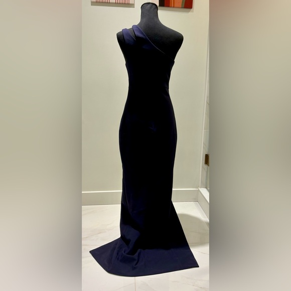 Likley navy gown - Picture 7 of 9